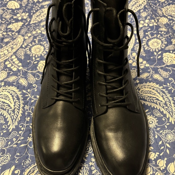 Black Combat Boots with High Top and Chunky Sole - Picture 3 of 10